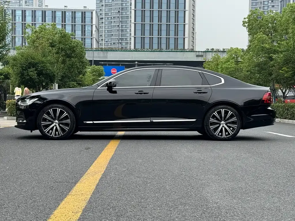 Volvo S90 — фото 3