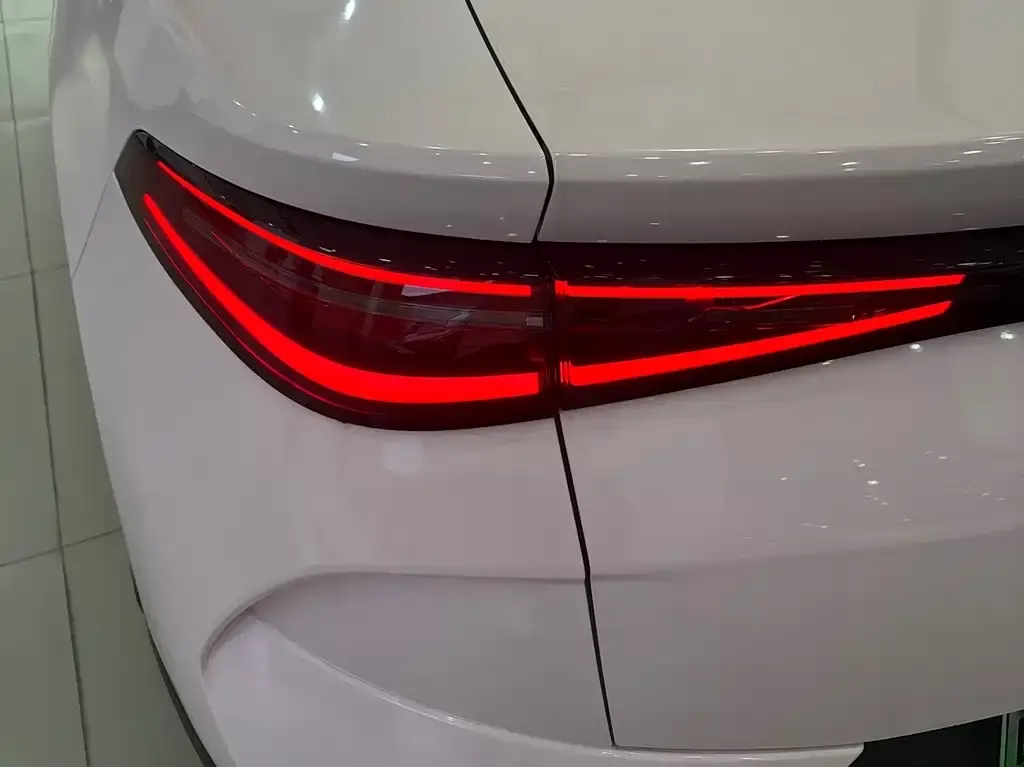 BYD e7 2025 из CN, фото 8