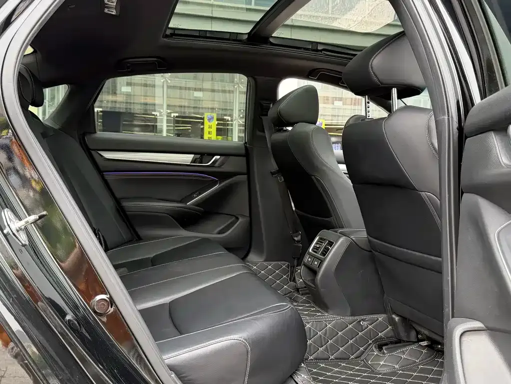 Honda Inspire 2023 из CN, фото 2