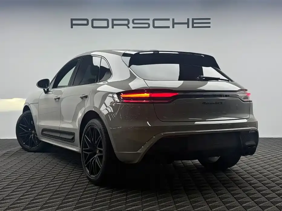 Porsche Macan — фото 9