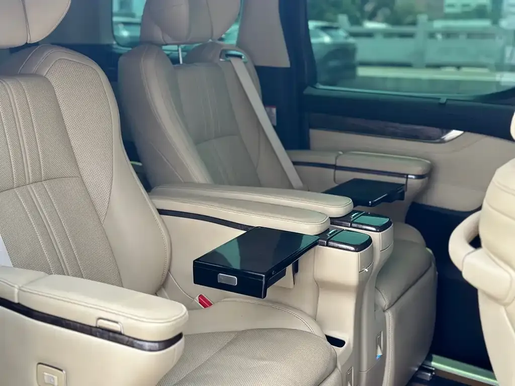 Toyota Vellfire 2021 из CN, фото 3