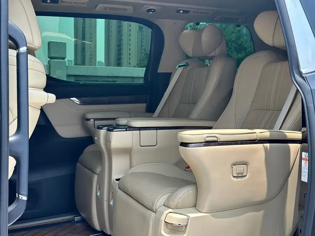 Toyota Vellfire 2021 из CN, фото 6