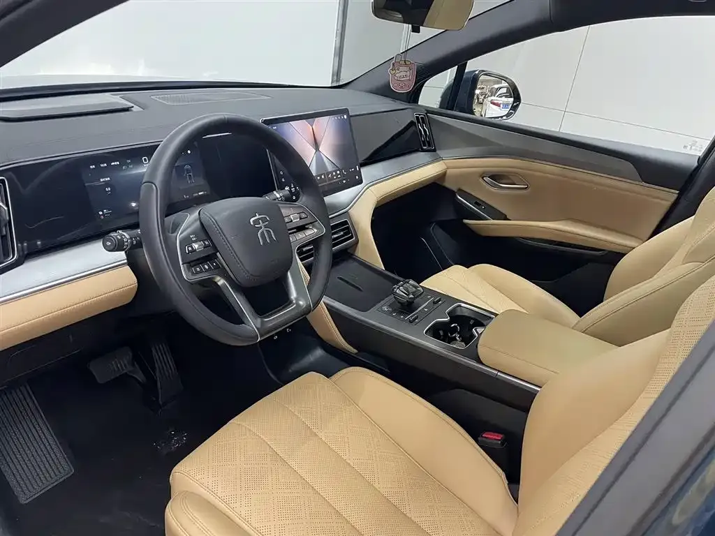 BYD L DM-i