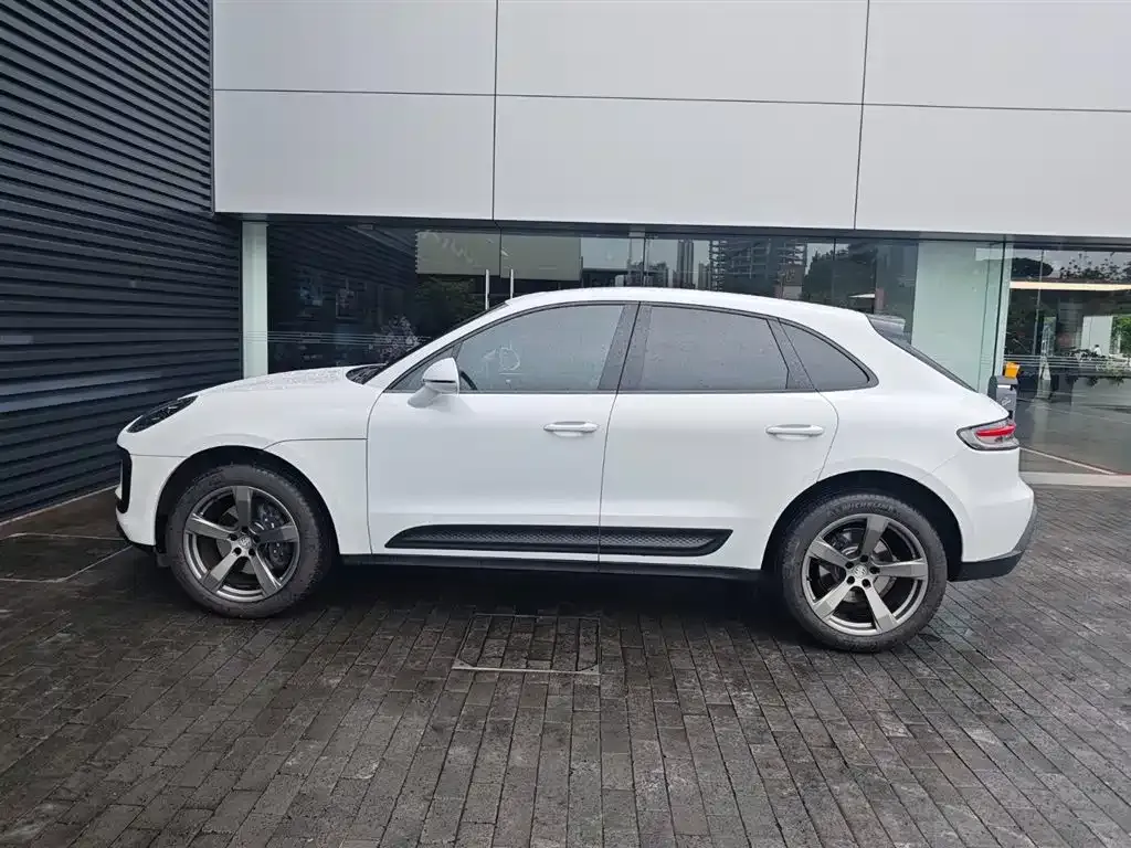 Porsche Macan — фото 10