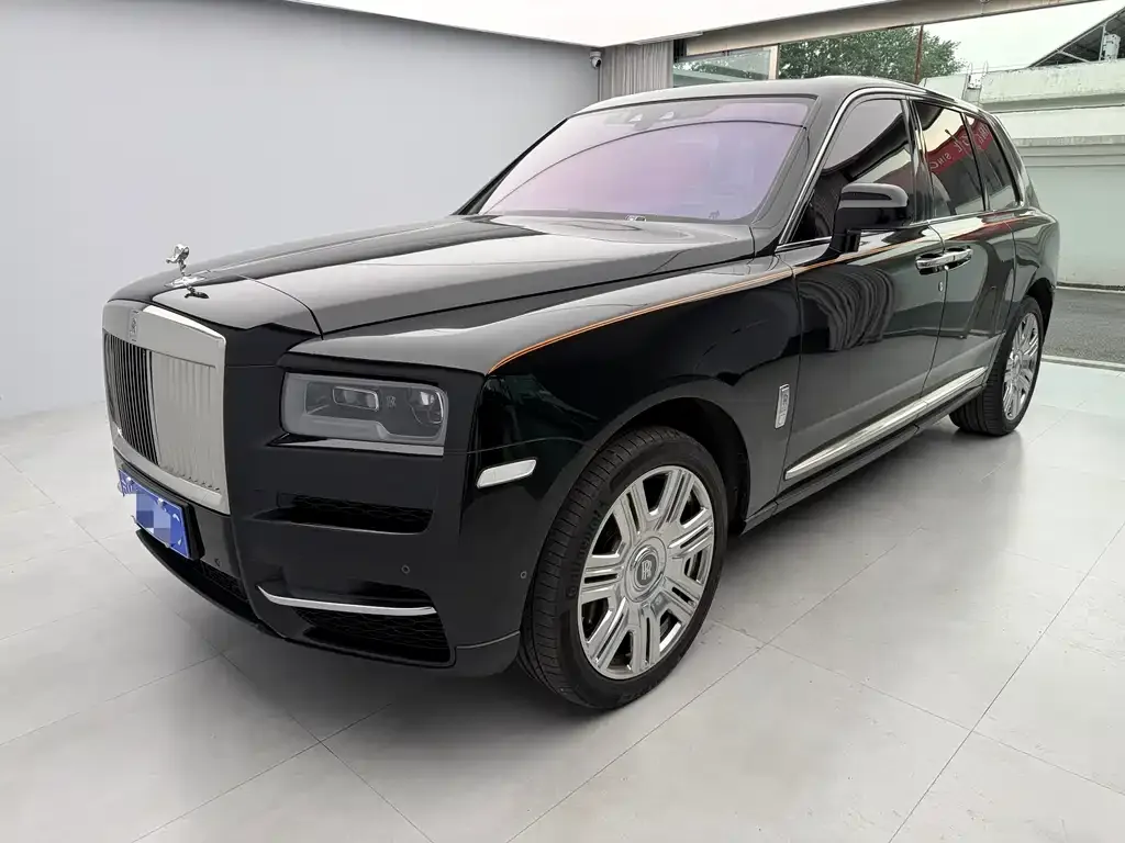 Rolls-Royce Cullinan — фото 1