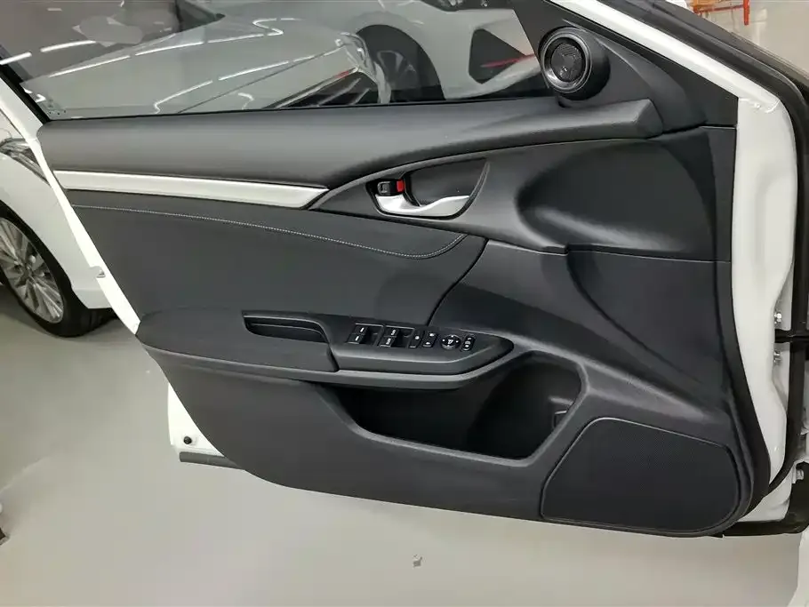 Honda Civic — фото 3