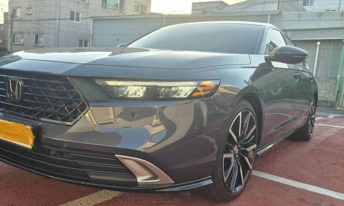 Honda Accord — фото 1