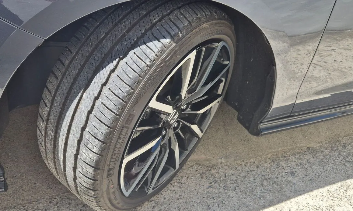 Honda Accord — фото 10