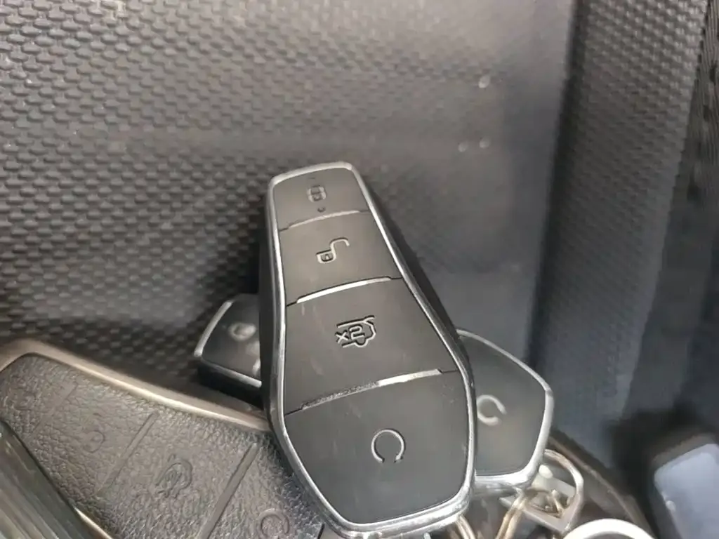 BYD Hiace 05 EV — фото 10