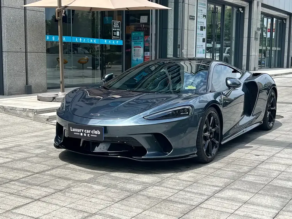 McLaren GT