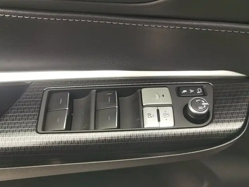 Toyota Venza 2024 из CN, фото 10
