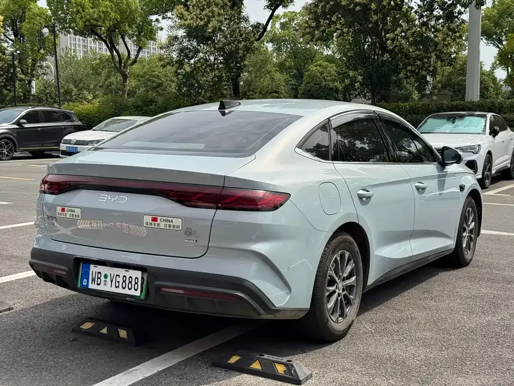 BYD Qin L — фото 10