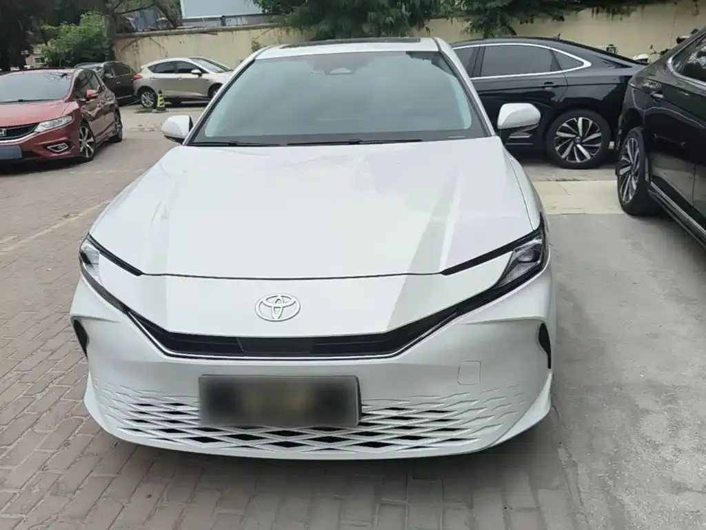 Toyota Camry 2024 из CN, фото 6