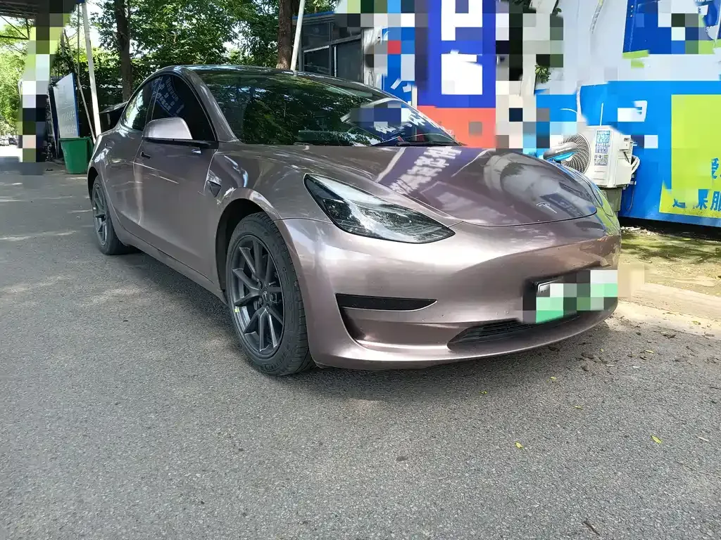 Tesla Model 3 — фото 7