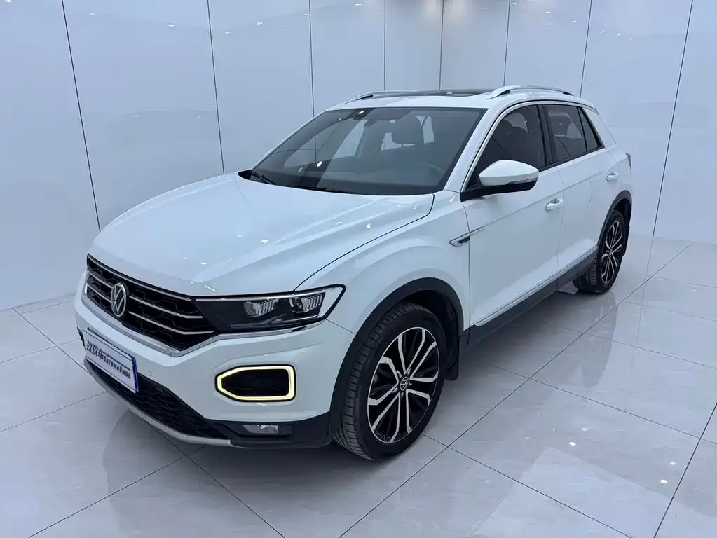 Volkswagen T-Roc — фото 1