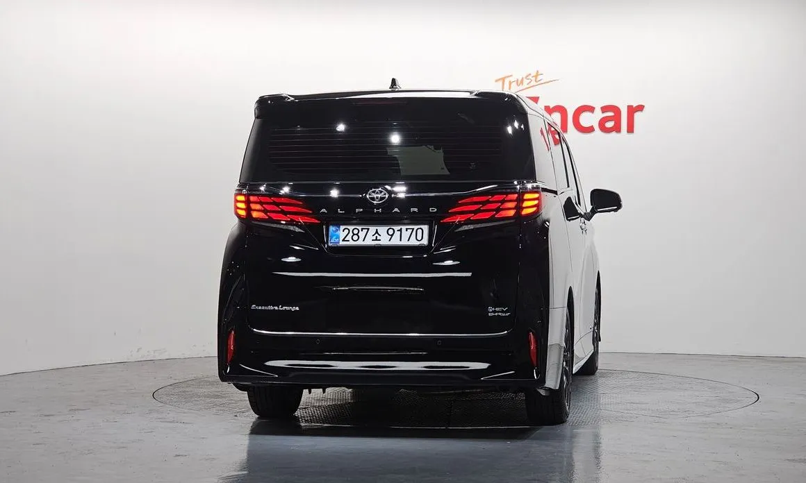 Toyota Alphard 2025 из KR, фото 2