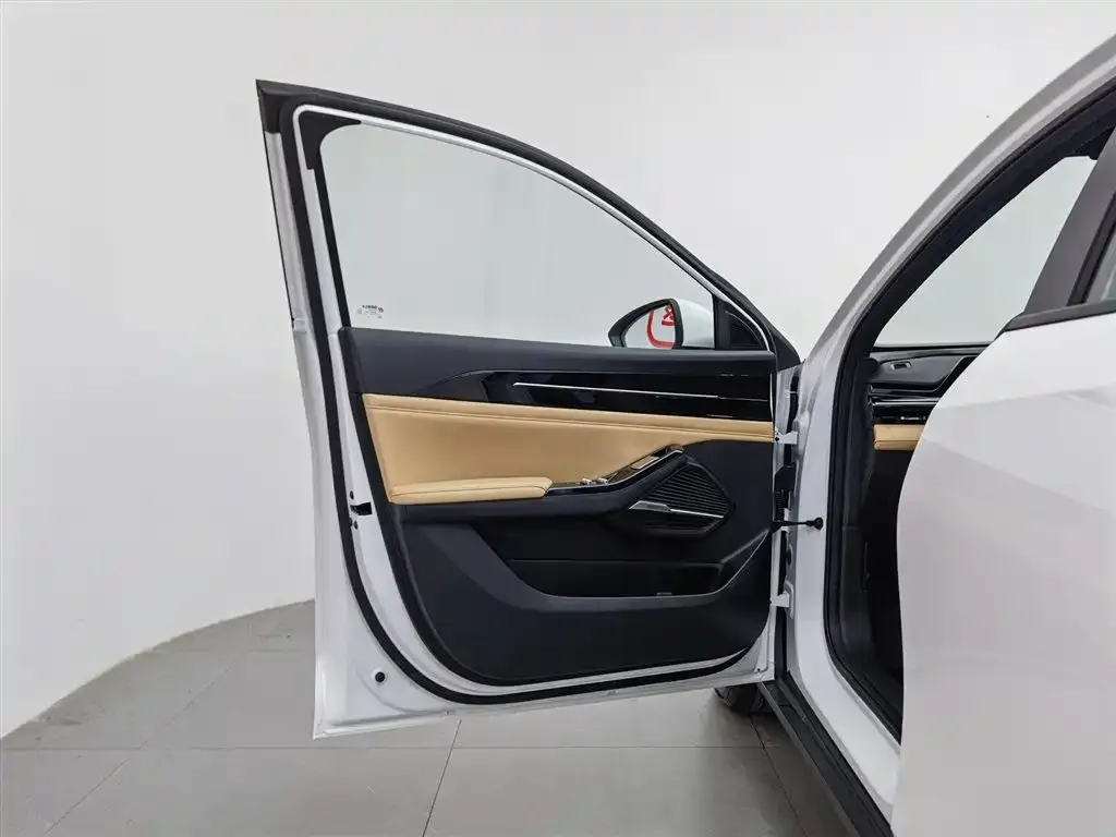 Geely Galaxy L6 2025 из CN, фото 5