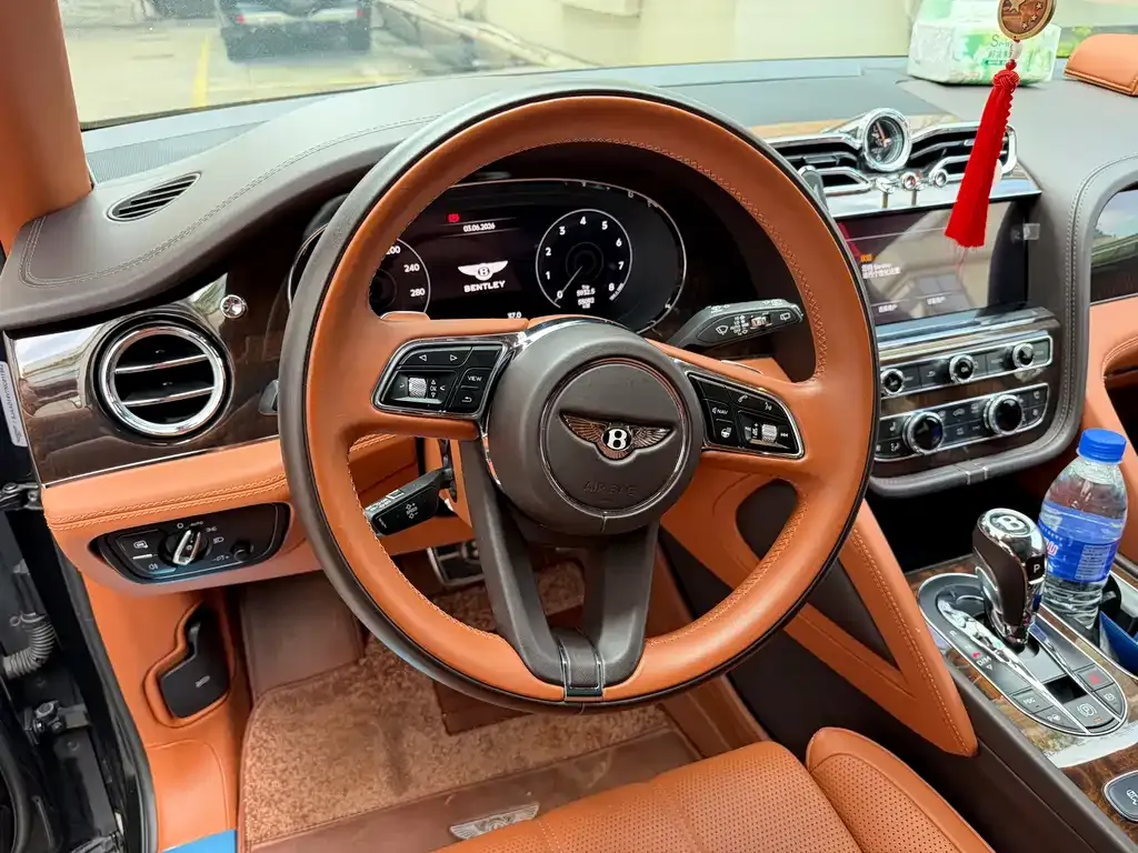 Bentley Bentayga 2022 из CN, фото 5