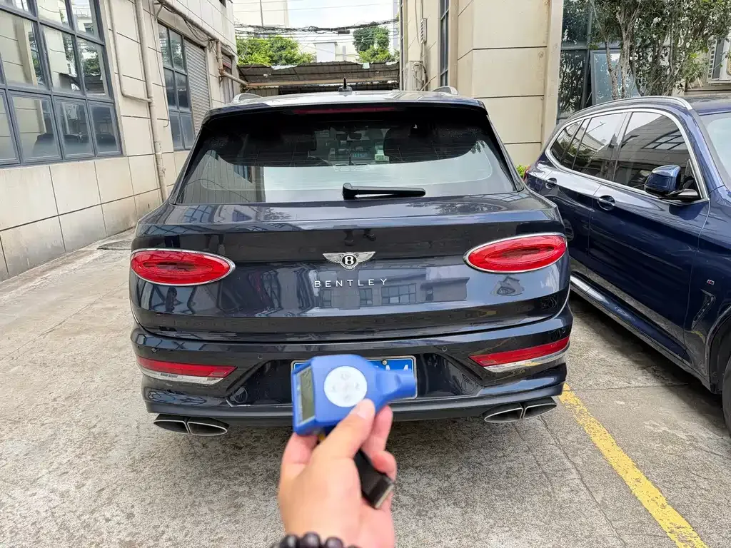 Bentley Bentayga 2022 из CN, фото 6