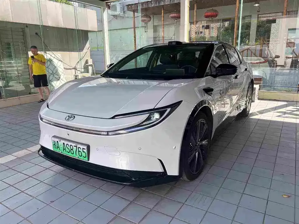Toyota bZ5 2025 из CN, фото 10