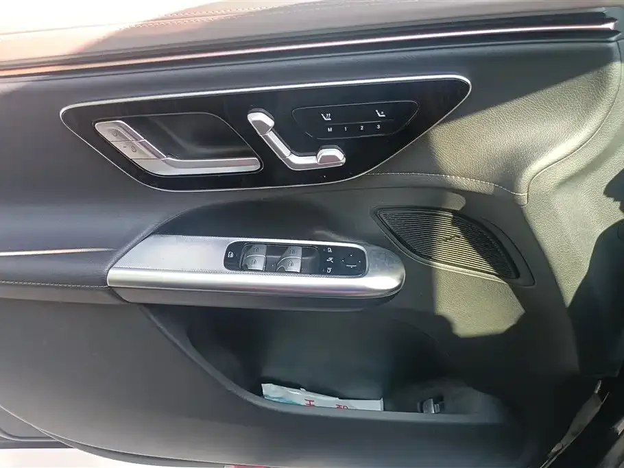 Mercedes-Benz EQE SUV — фото 2
