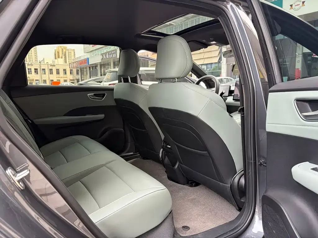 Roewe D6 2026 из CN, фото 3