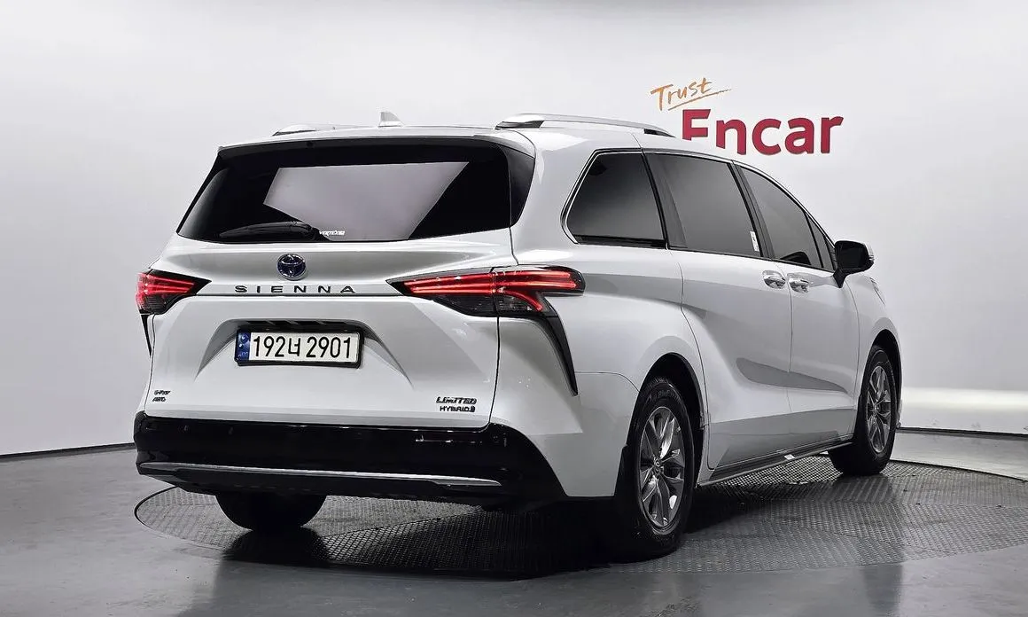 Toyota Sienna 2023 из KR, фото 10