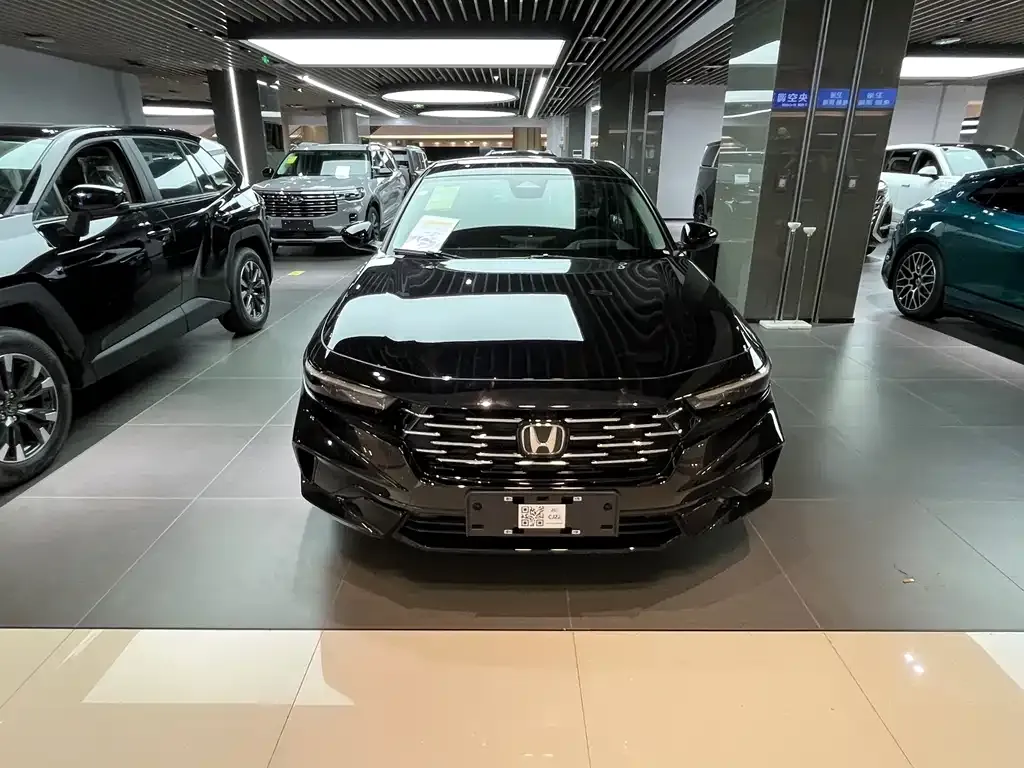 Honda Accord — фото 1