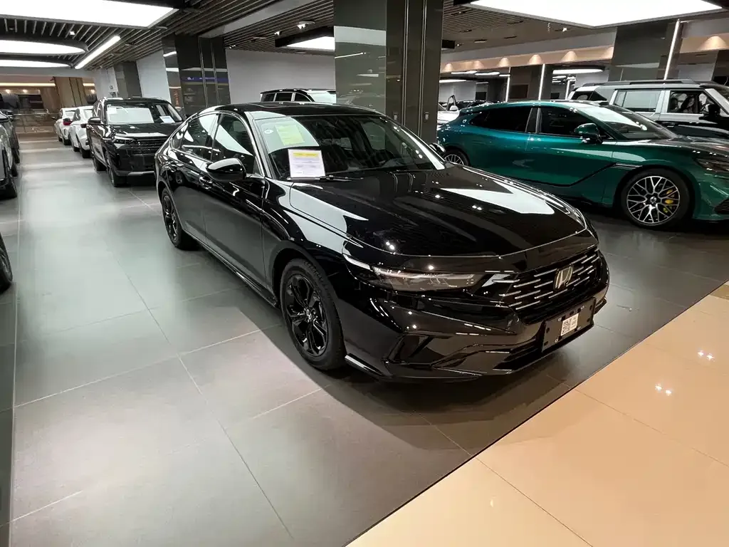 Honda Accord — фото 9
