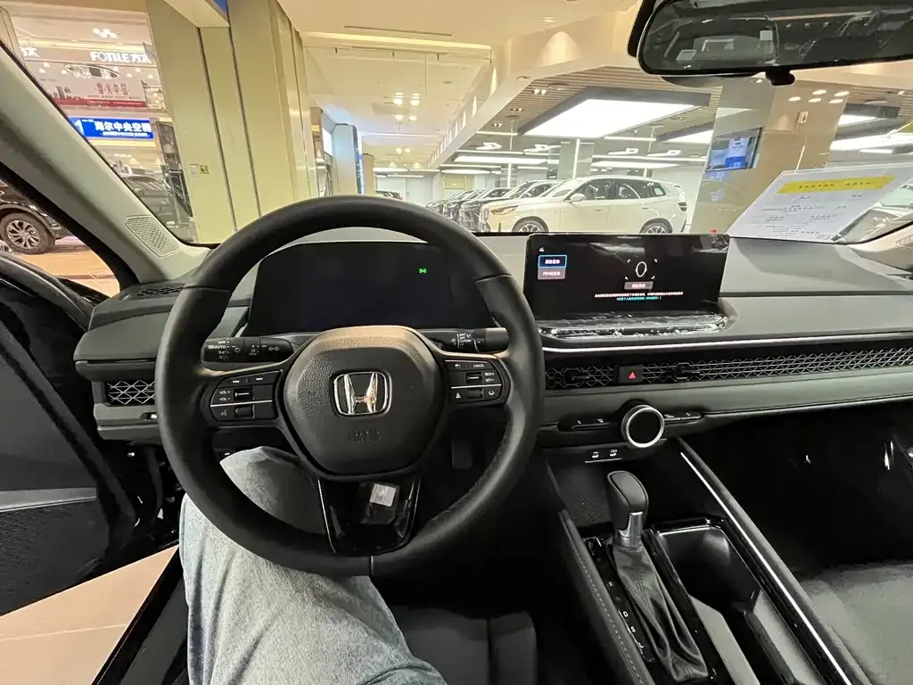 Honda Accord — фото 6