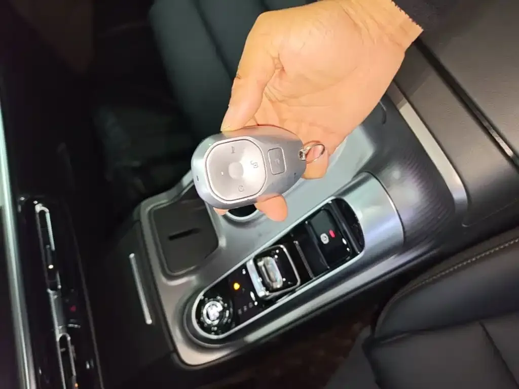 GAC Motor 传祺E8 PHEV 2025 из CN, фото 7