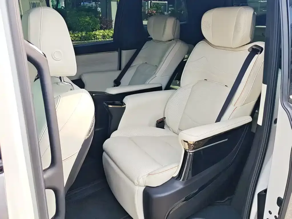 GAC Motor Trumpchi M8 — фото 3