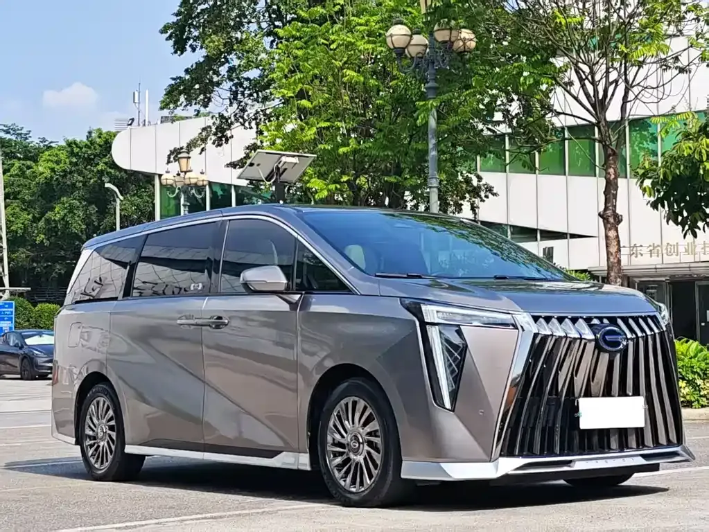 GAC Motor Trumpchi M8 — фото 9