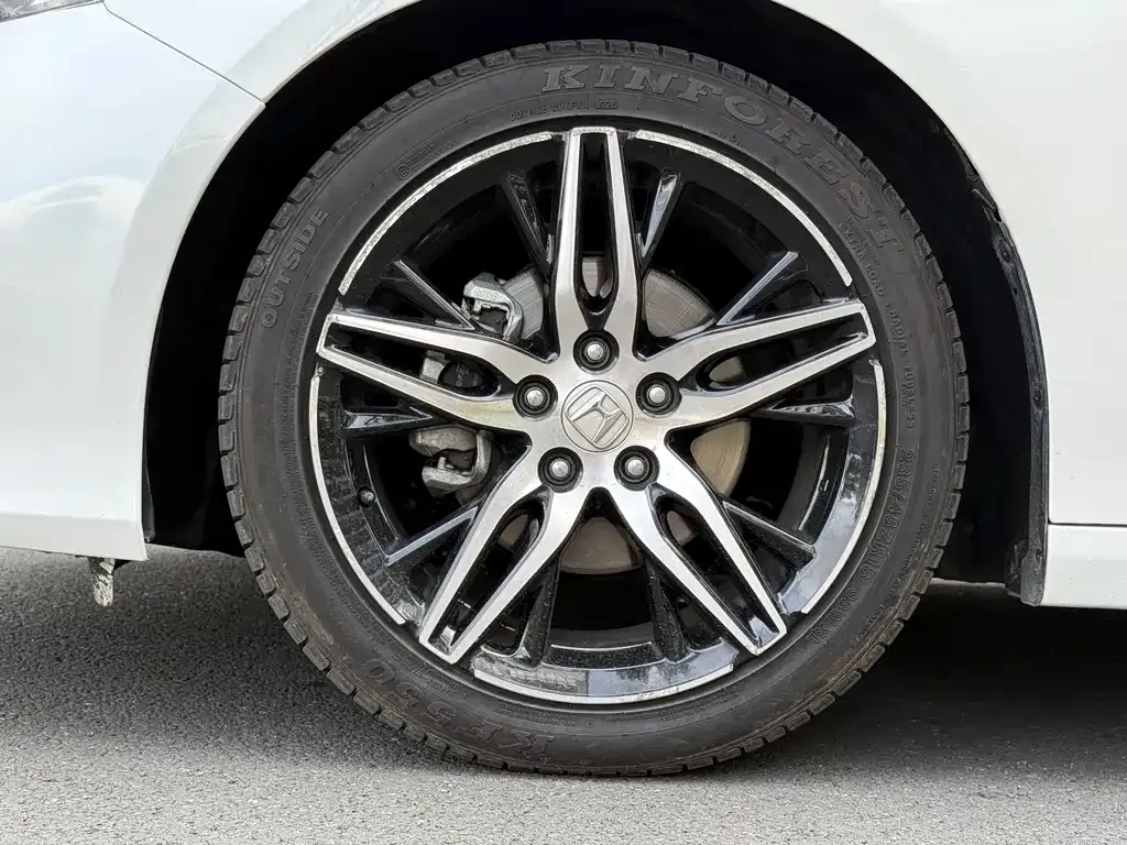 Honda Accord — фото 8