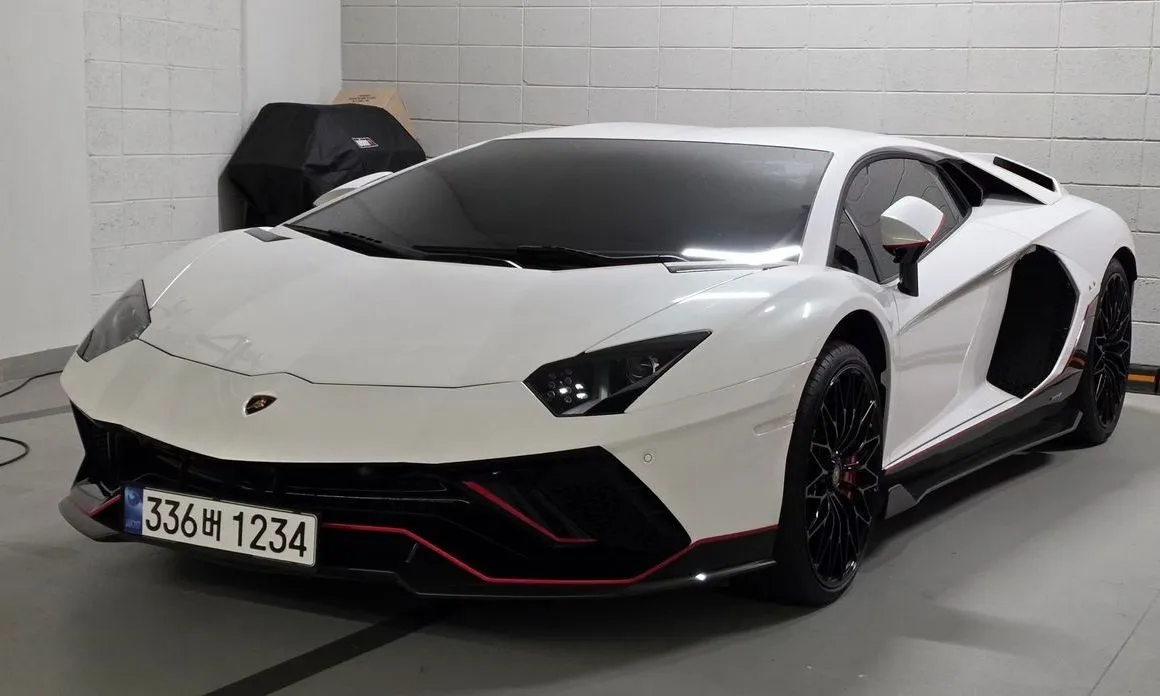 Lamborghini Aventador