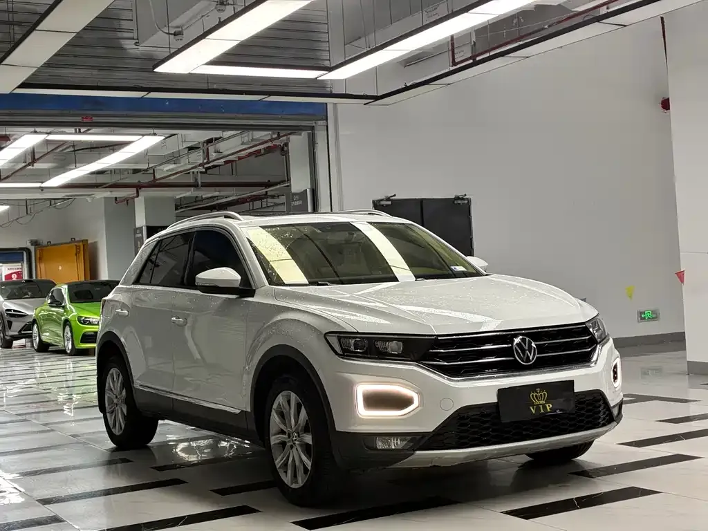 Volkswagen T-Roc — фото 5