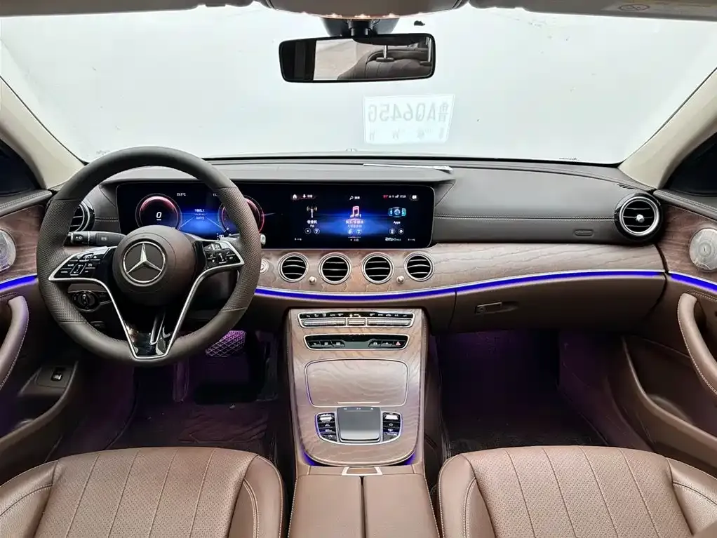 Mercedes-Benz E-Class — фото 10