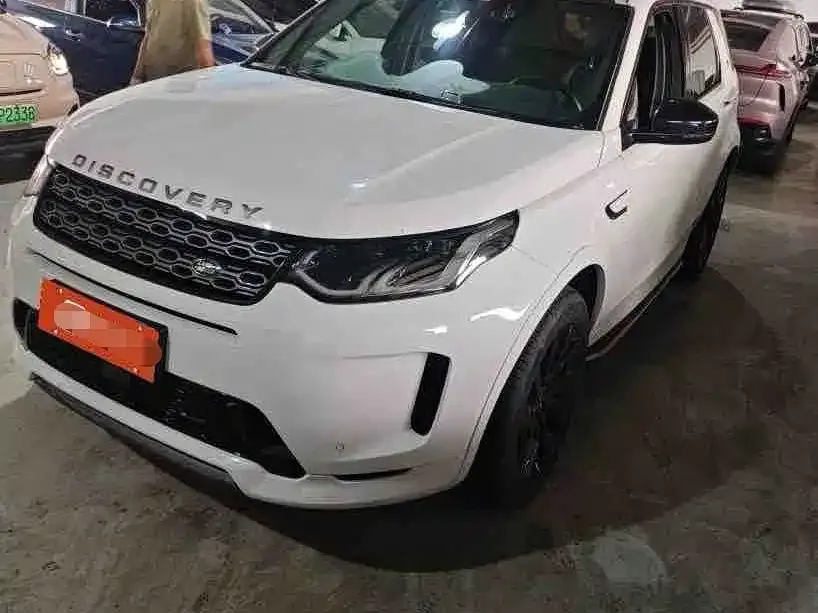 Land Rover Discovery Sport — фото 1