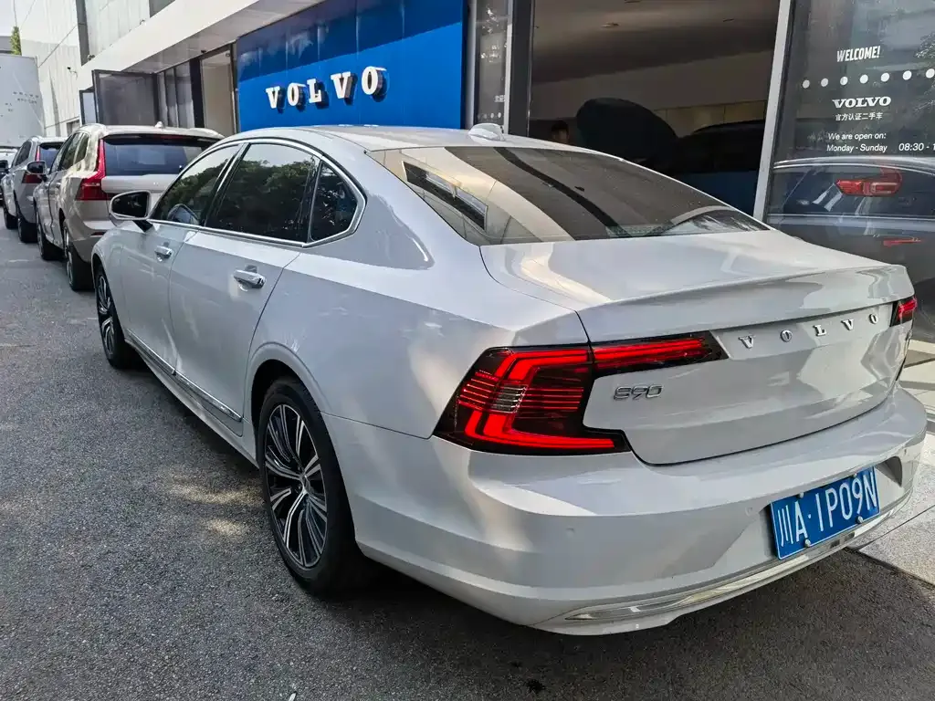 Volvo S90 2021 из CN, фото 10