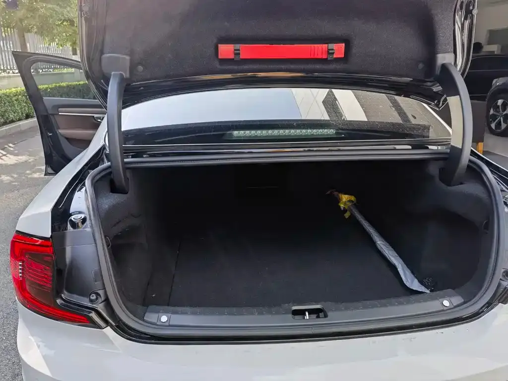 Volvo S90 2021 из CN, фото 5