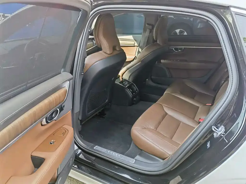 Volvo S90 2021 из CN, фото 2