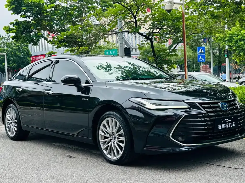Toyota Avalon — фото 10