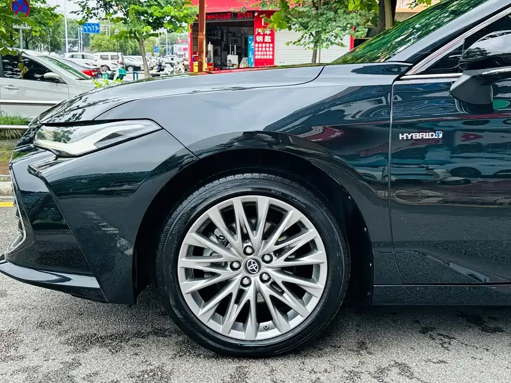 Toyota Avalon — фото 6