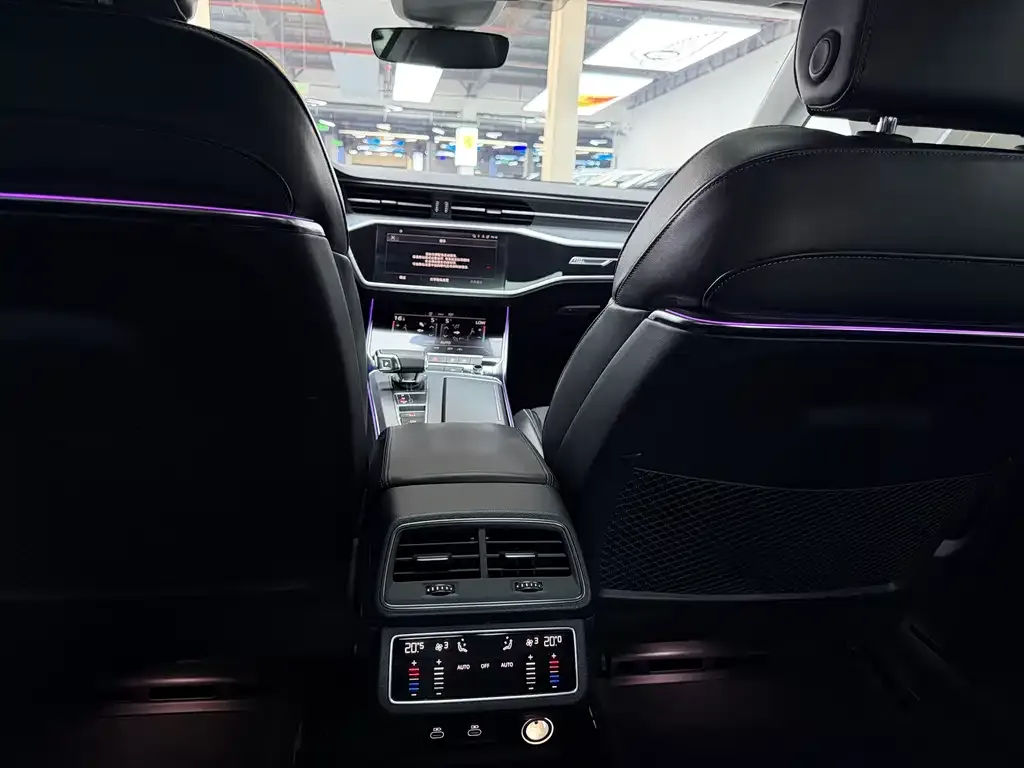 Audi A7L 2024 из CN, фото 5