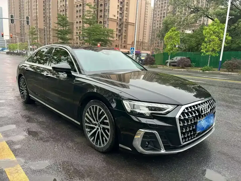Audi A8 — фото 8
