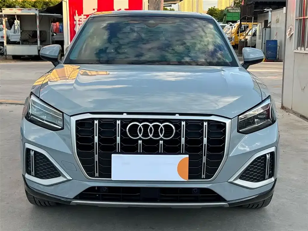Audi Q2L — фото 5