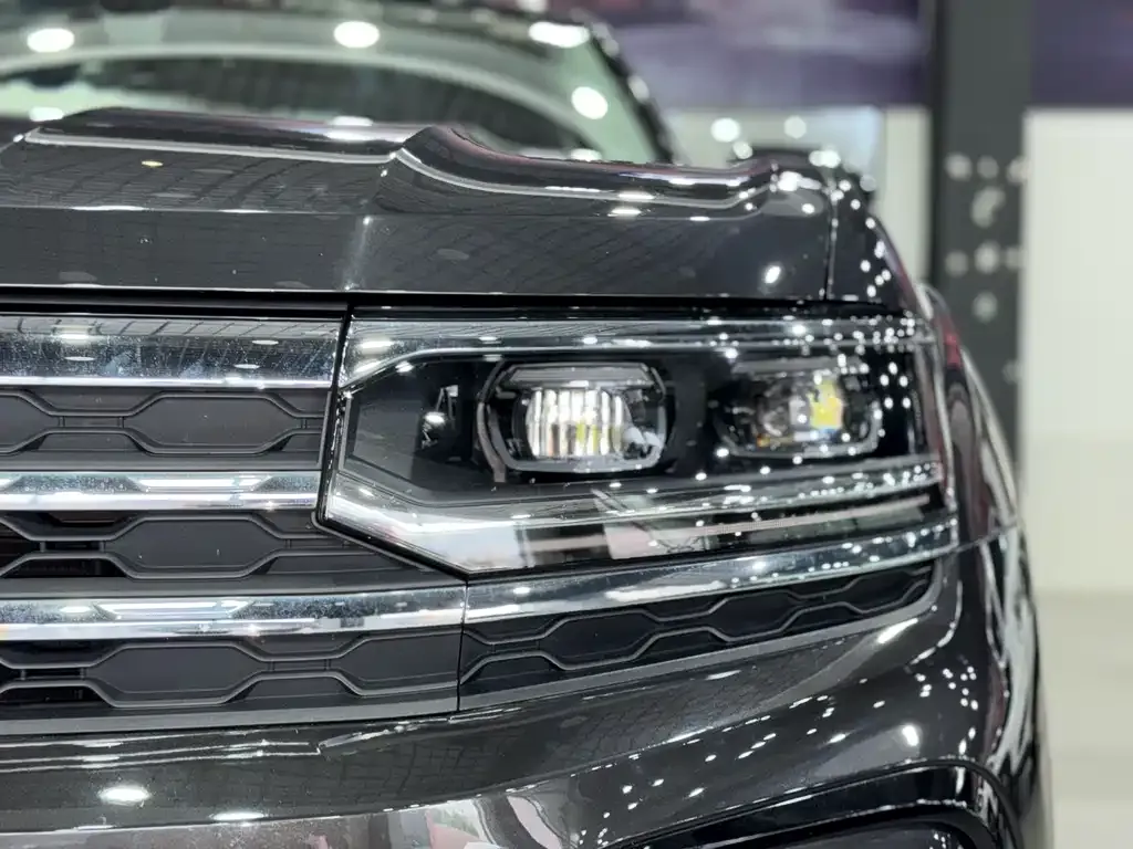 Volkswagen Teramont X 2023 из CN, фото 3