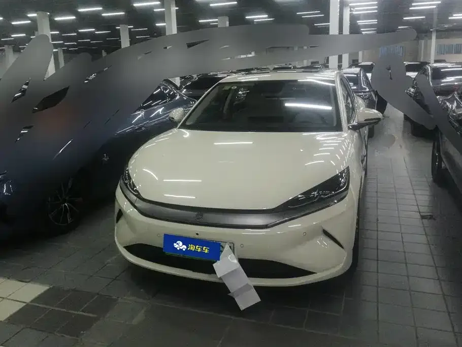 BYD Qin L — фото 10