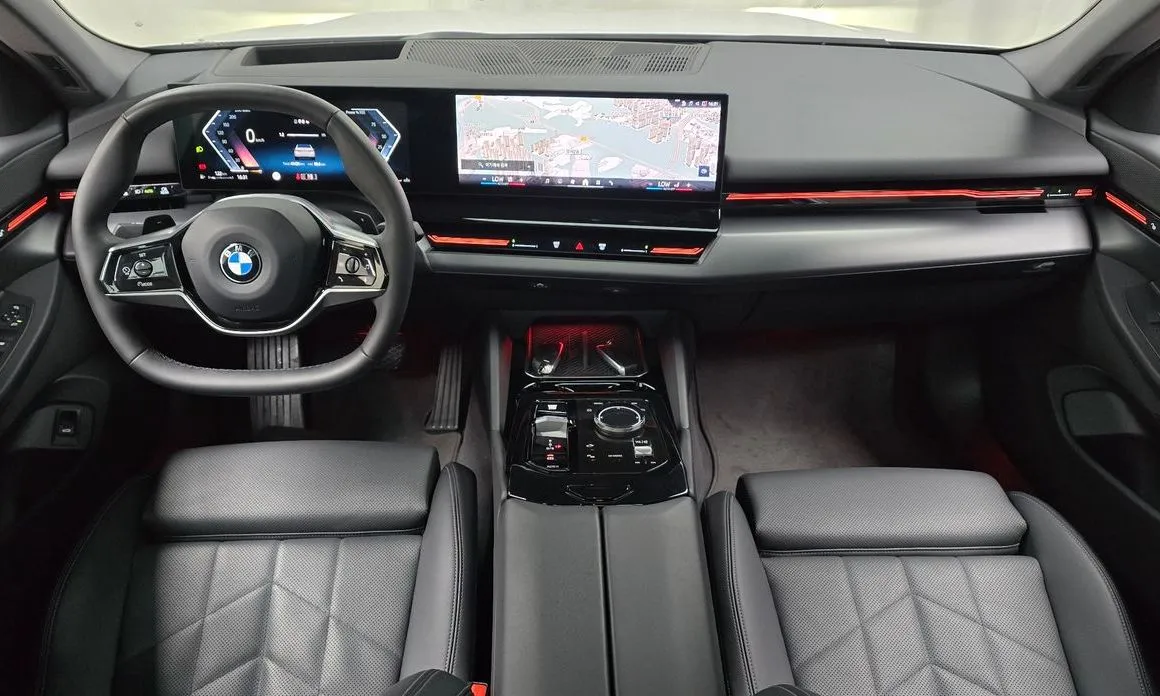BMW 5-Series 2024 из KR, фото 10