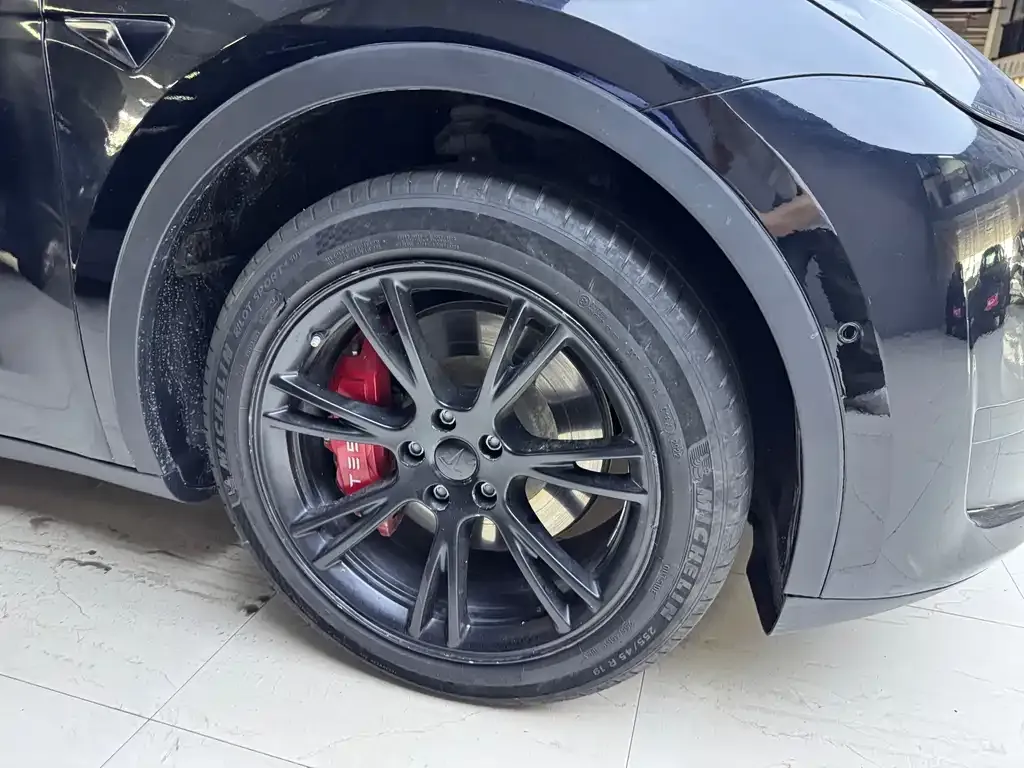 Tesla Model Y 2023 из CN, фото 8